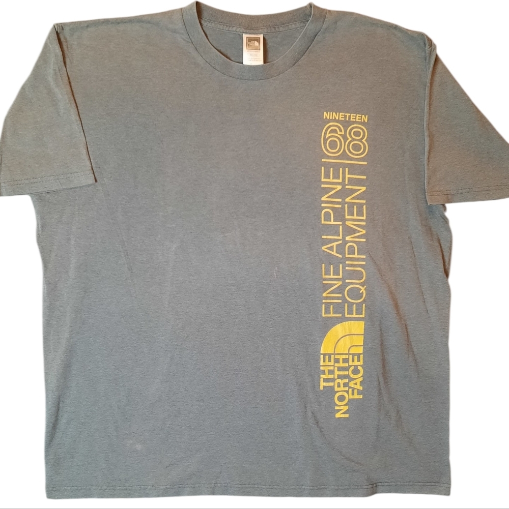 The North Face T-Shirt Mens XXL Gray Graphic Logo Outdoor Sporty Clasdic